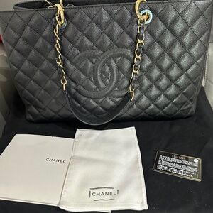 Chanel Tote bag